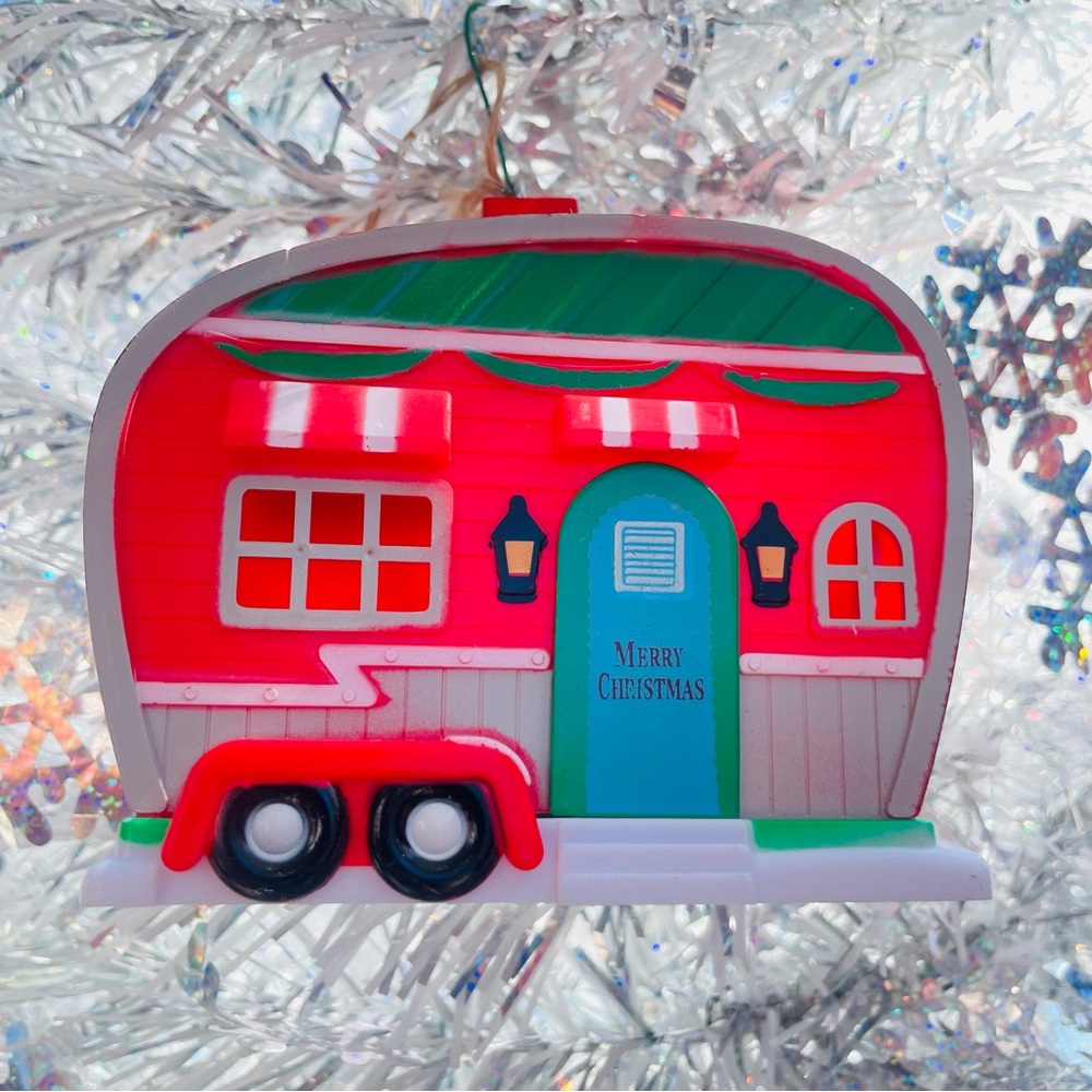 Camper Christmas ornament lights up